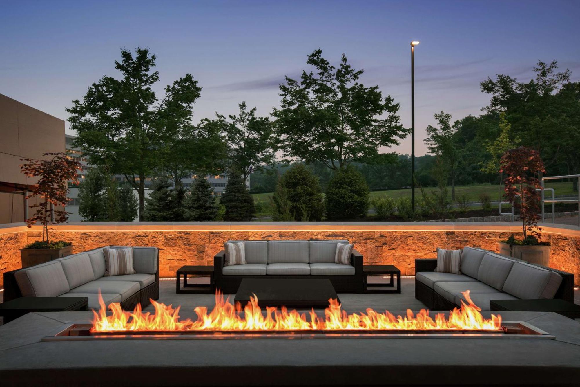 Embassy Suites By Hilton Berkeley Heights Экстерьер фото